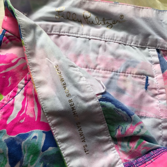 Lilly Pulitzer, The Chipper Short 10 inch inseam - Picture 3 of 4